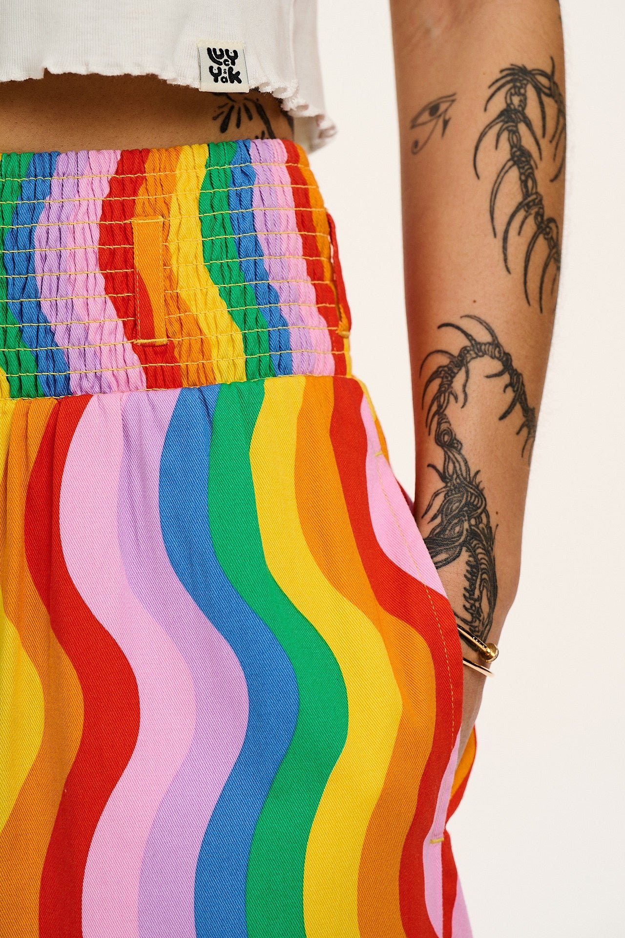 Alexa - Cotton Trousers in Wavy Rainbow Print - Image 3