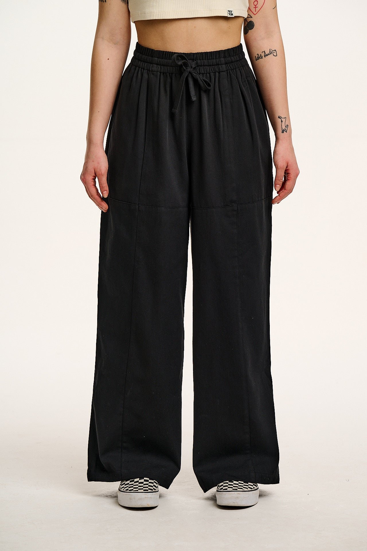 Norris - Cotton Trousers in Black - Image 2