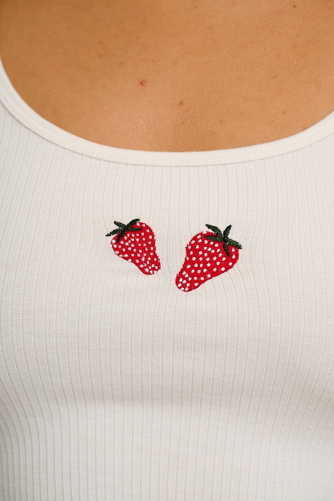 Josy - Vest Top in Ecru with Strawberry Embroidery - Image 2