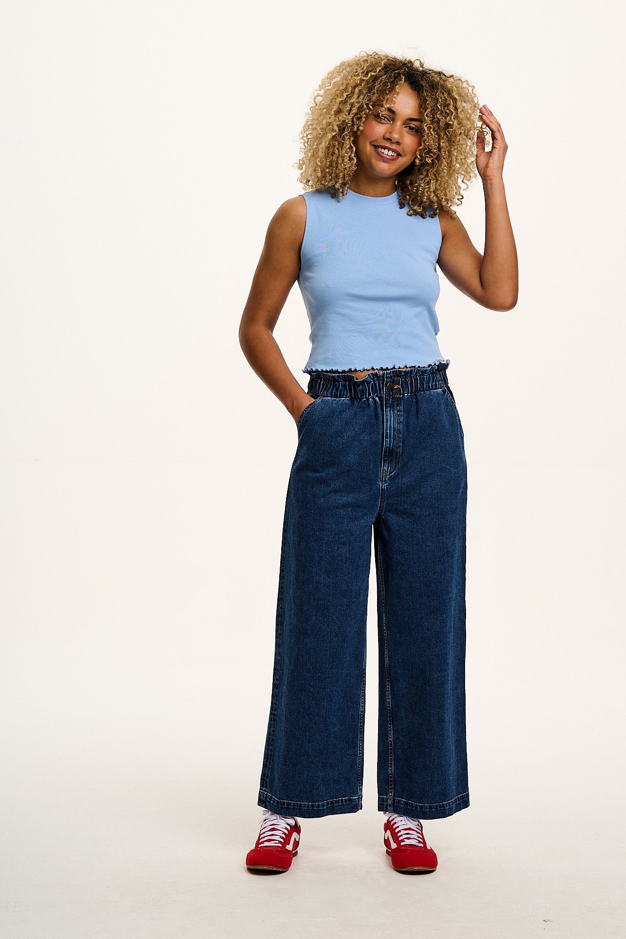 Etta - Sleeveless Cotton Tee in Blue - Image 4