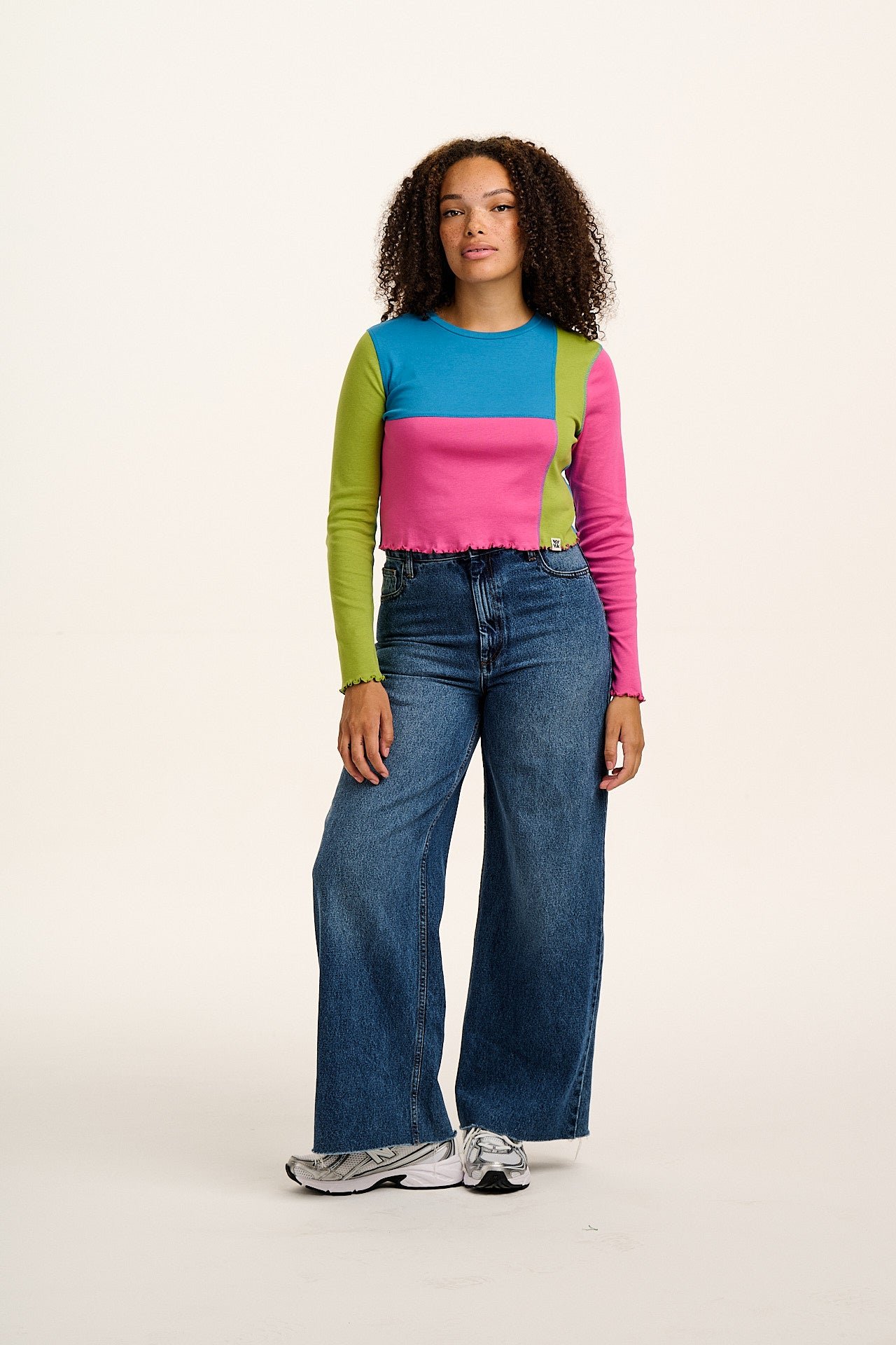Hansel - Long Sleeve Cotton Crop Top in Pink, Blue & Green - Image 7