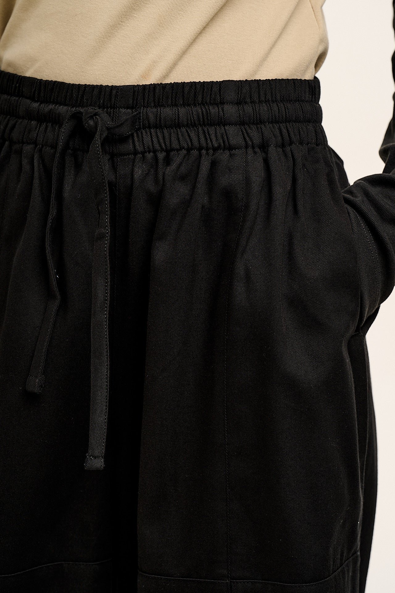 Chuck - Wide Leg Cotton Trousers in Black - Image 7